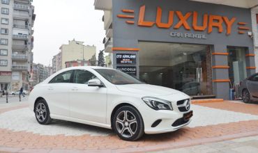 MERCEDES CLA 180 AMG 2016